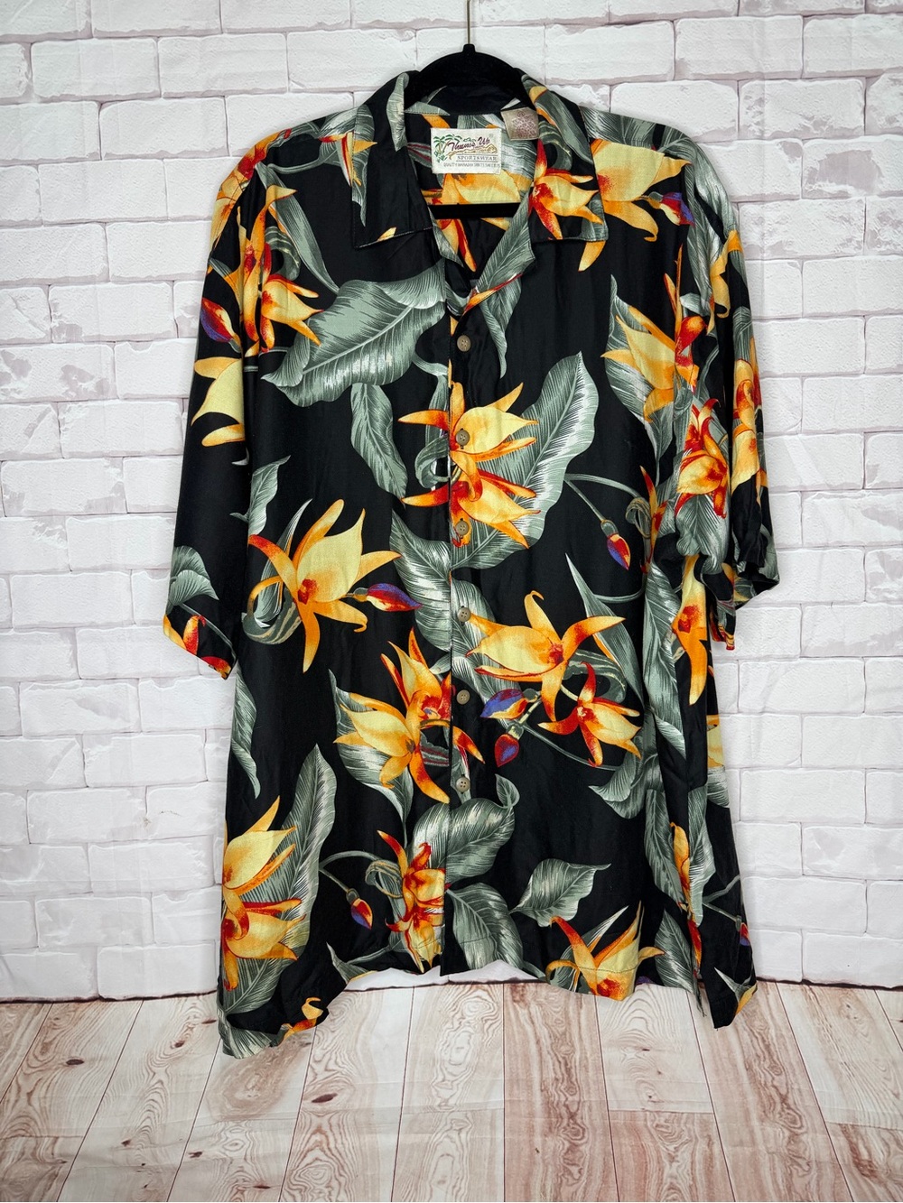 Thums Up Sportswear Men’s 2XL Hawaiian Shirt Black Tropical